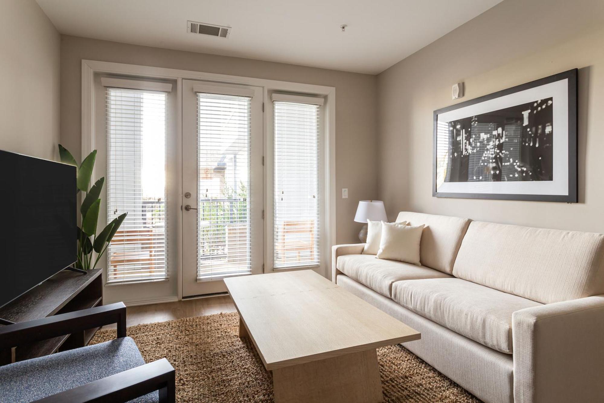 Kasa Freemorewest Charlotte Room photo
